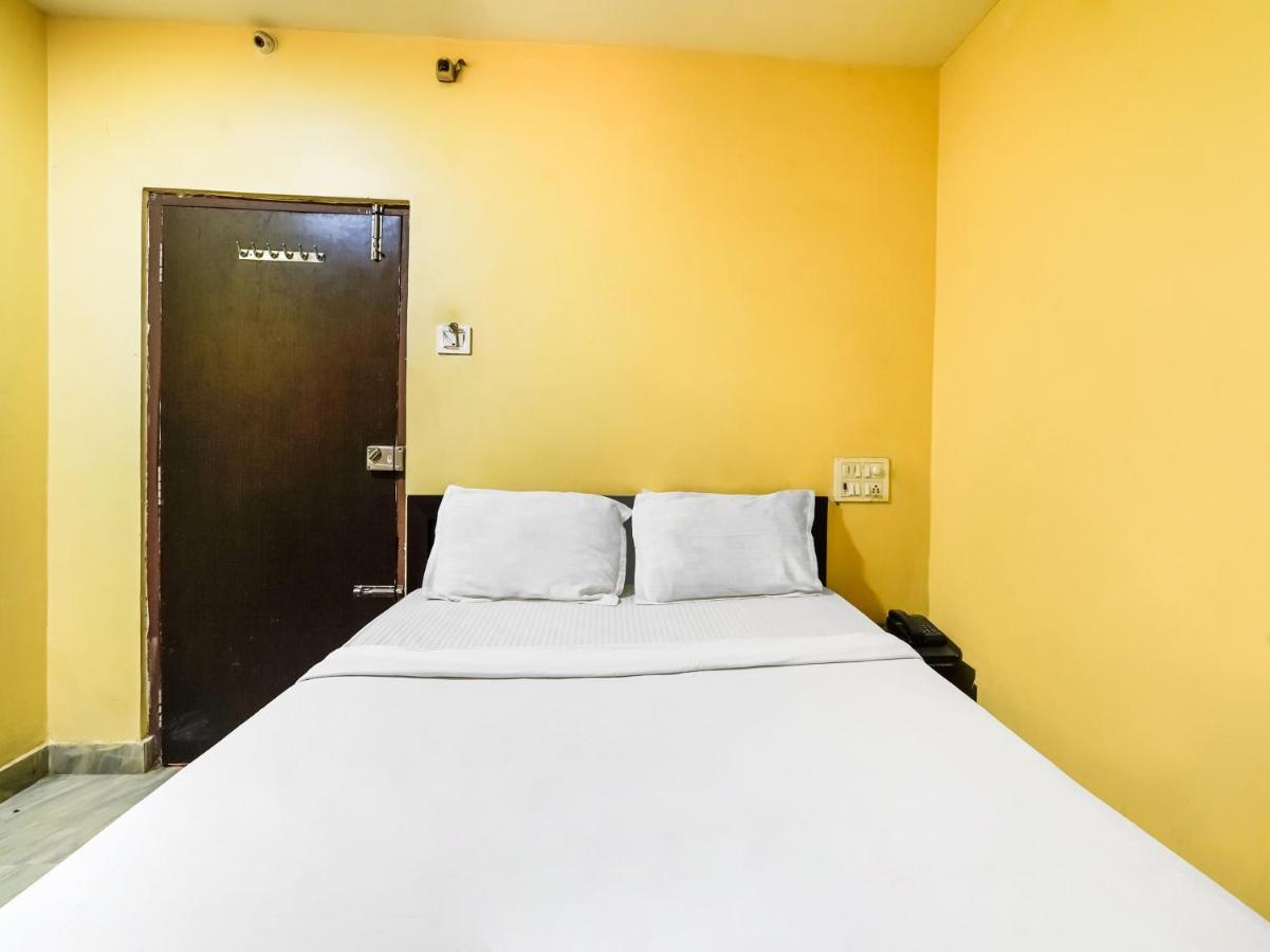 Oyo 84039 Tirumala Grand Rājahmundry Екстериор снимка
