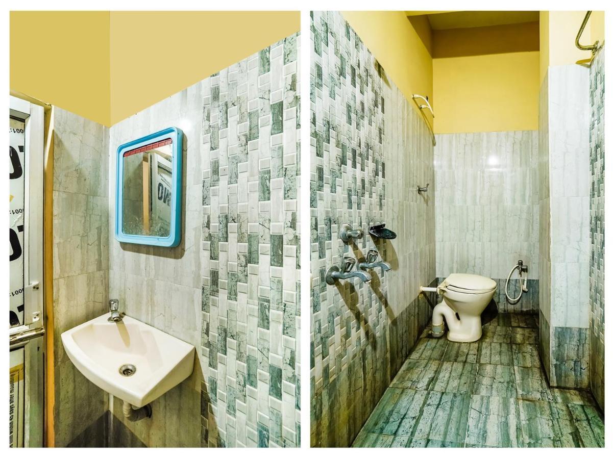 Oyo 84039 Tirumala Grand Rājahmundry Екстериор снимка