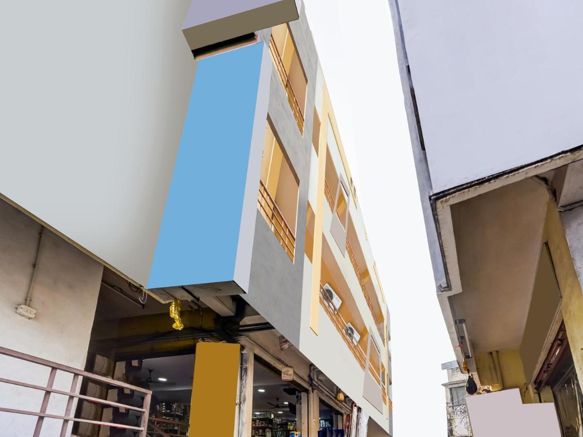 Oyo 84039 Tirumala Grand Rājahmundry Екстериор снимка