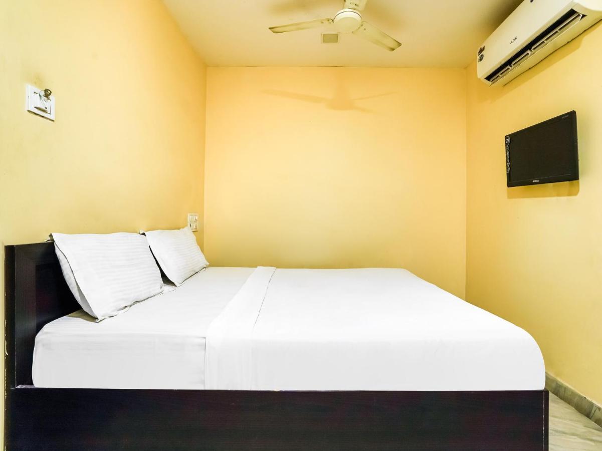 Oyo 84039 Tirumala Grand Rājahmundry Екстериор снимка